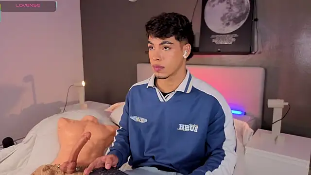 Snapshot of Ken-boy_ chatting on 11/02/25, 11:34 Ken-boy online show from 11/02/25, 11:34