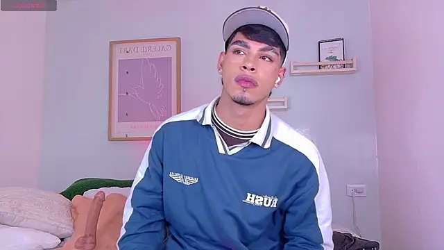 Snapshot of Ken-boy_ chatting on 11/06/25, 01:23 Ken-boy online show from 11/06/25, 01:23