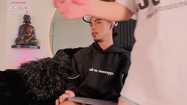 Snapshot of Ken-boy_ chatting on 01/07/26, 07:05 Ken-boy online show from 01/07/26, 07:05