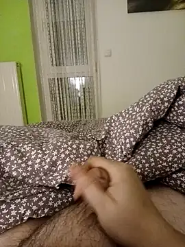 BennoSingle online show from 02/10/25, 08:00