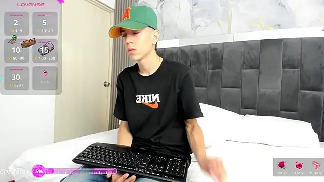 Snapshot of Dei_v_48 chatting on 01/11/25, 06:44 Dei v 48 online show from 01/11/25, 06:44