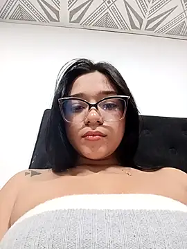 -VICKKY online show from 10/08/25, 02:04