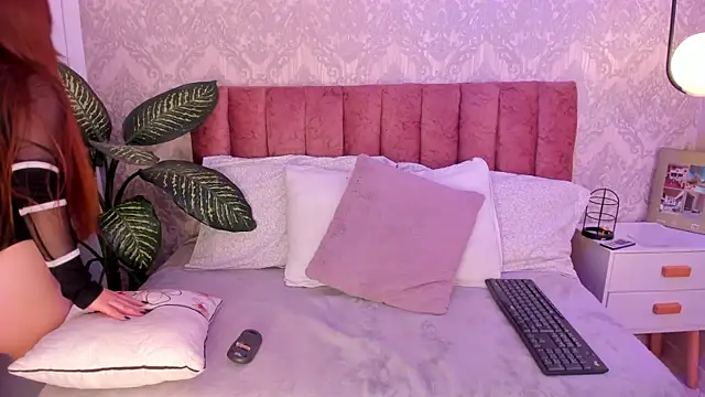 Snapshot of tiffany_becker chatting on 01/07/25, 07:49 tiffany becker online show from 01/07/25, 07:49