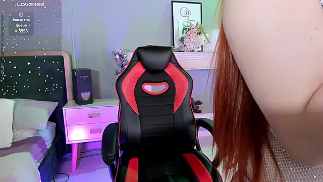 Snapshot of tiffany_becker chatting on 02/27/25, 08:31 tiffany becker online show from 02/27/25, 08:31