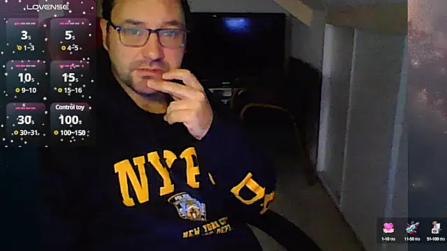 Snapshot of Fantaxx86 chatting on 12/24/24, 09:50 Fantaxx86 online show from 12/24/24, 09:50