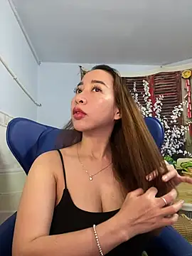 Snapshot of Cherry_6969 chatting on 02/14/25, 09:24 Cherry 6969 online show from 02/14/25, 09:24