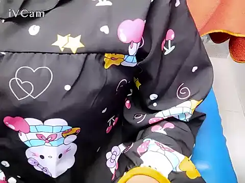 Snapshot of Cherry_6969 chatting on 01/12/26, 12:43 Cherry 6969 online show from 01/12/26, 12:43