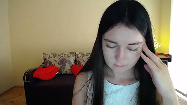 Snapshot of Pretty_shy chatting on 07/15/26, 09:14 Pretty shy online show from 07/15/26, 09:14