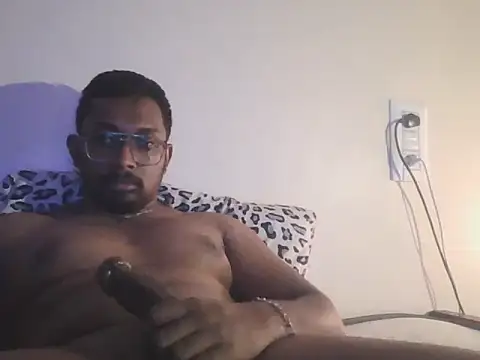 Snapshot of chennaibull101 chatting on 01/18/26, 06:23 chennaibull101 online show from 01/18/26, 06:23