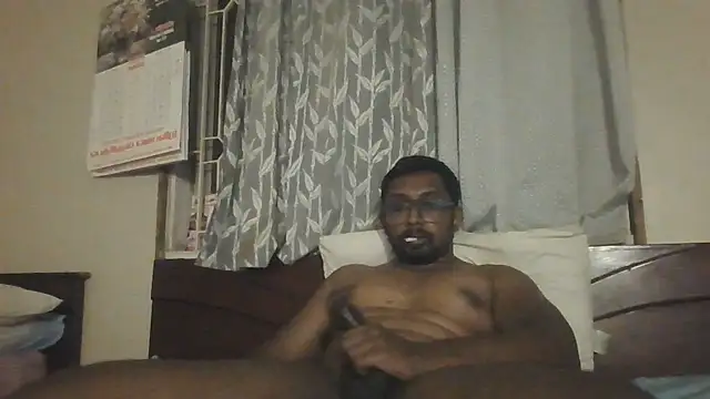 Snapshot of chennaibull101 chatting on 06/20/26, 06:00 chennaibull101 online show from 06/20/26, 06:00