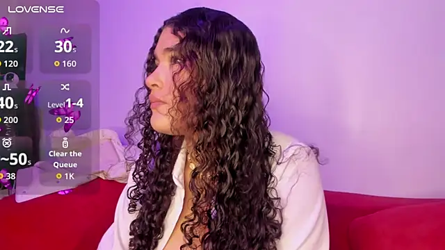 Snapshot of Chanelle_ chatting on 09/18/25, 01:35 Chanelle online show from 09/18/25, 01:35