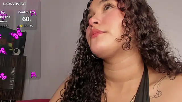 Snapshot of Chanelle_ chatting on 09/25/25, 02:10 Chanelle online show from 09/25/25, 02:10