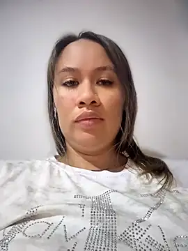 Emiily lee online show from 06/23/26, 09:24