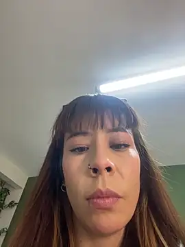 iriiina veneno online show from 11/09/25, 03:10