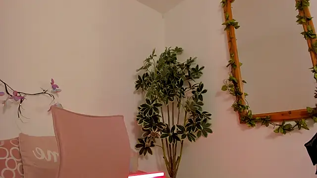 BonnieCute  online show from 10/23/25, 12:32