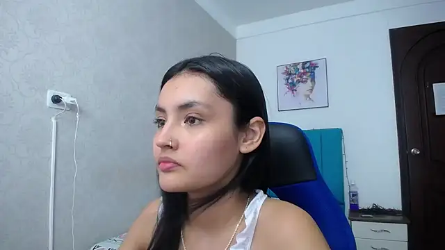 Snapshot of antonella_sweetlittle chatting on 01/17/25, 06:23 antonella sweetlittle online show from 01/17/25, 06:23