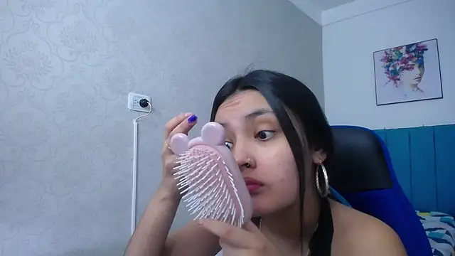 Snapshot of antonella_sweetlittle chatting on 01/21/25, 12:29 antonella sweetlittle online show from 01/21/25, 12:29