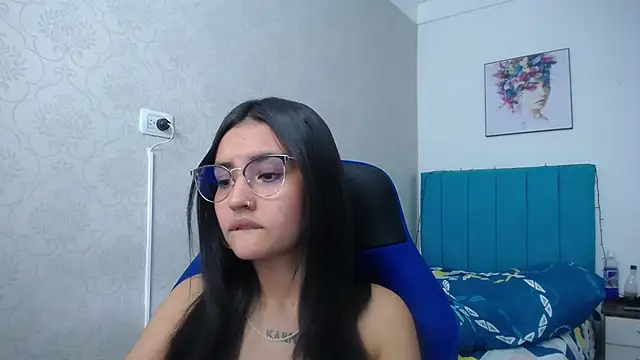 Snapshot of antonella_sweetlittle chatting on 01/21/25, 03:32 antonella sweetlittle online show from 01/21/25, 03:32