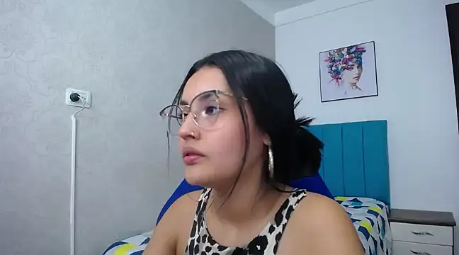Snapshot of antonella_sweetlittle chatting on 02/19/25, 03:49 antonella sweetlittle online show from 02/19/25, 03:49