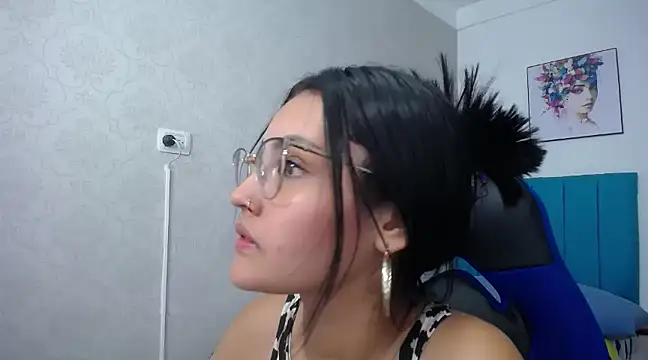 Snapshot of antonella_sweetlittle chatting on 02/19/25, 06:54 antonella sweetlittle online show from 02/19/25, 06:54