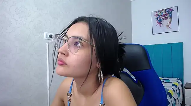 Snapshot of antonella_sweetlittle chatting on 02/23/25, 12:48 antonella sweetlittle online show from 02/23/25, 12:48