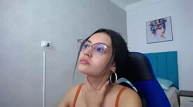 Snapshot of antonella_sweetlittle chatting on 02/25/25, 12:55 antonella sweetlittle online show from 02/25/25, 12:55