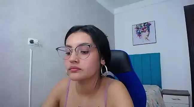 Snapshot of antonella_sweetlittle chatting on 02/28/25, 06:52 antonella sweetlittle online show from 02/28/25, 06:52