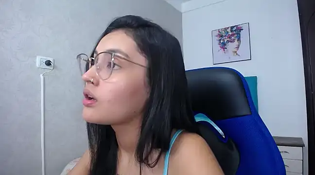 Snapshot of antonella_sweetlittle chatting on 03/01/25, 03:38 antonella sweetlittle online show from 03/01/25, 03:38