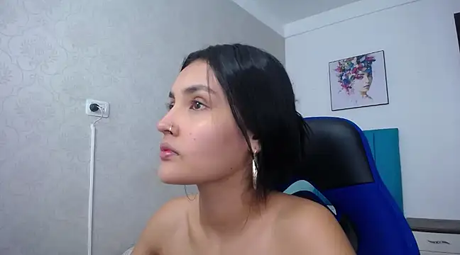 Snapshot of antonella_sweetlittle chatting on 03/02/25, 03:27 antonella sweetlittle online show from 03/02/25, 03:27