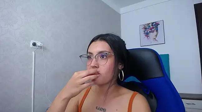 Snapshot of antonella_sweetlittle chatting on 03/04/25, 06:39 antonella sweetlittle online show from 03/04/25, 06:39