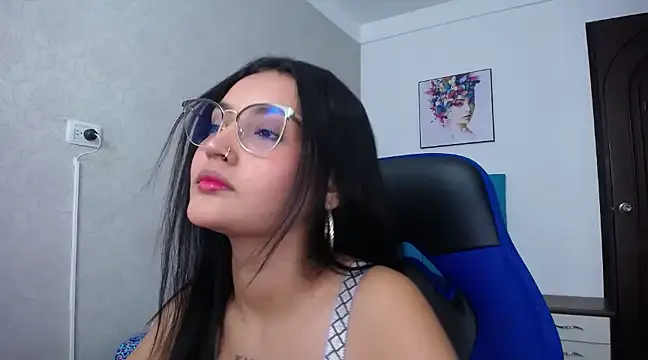 Snapshot of antonella_sweetlittle chatting on 03/05/25, 03:40 antonella sweetlittle online show from 03/05/25, 03:40