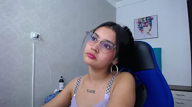 Snapshot of antonella_sweetlittle chatting on 03/05/25, 06:45 antonella sweetlittle online show from 03/05/25, 06:45