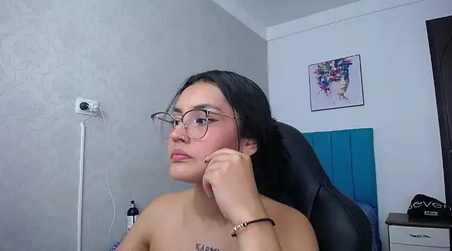 Snapshot of antonella_sweetlittle chatting on 03/14/25, 06:29 antonella sweetlittle online show from 03/14/25, 06:29