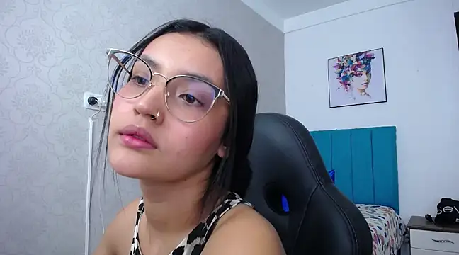 Snapshot of antonella_sweetlittle chatting on 03/19/25, 03:29 antonella sweetlittle online show from 03/19/25, 03:29