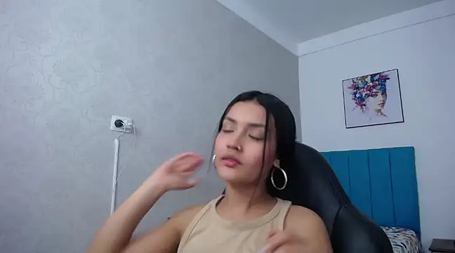 Snapshot of antonella_sweetlittle chatting on 03/22/25, 06:58 antonella sweetlittle online show from 03/22/25, 06:58