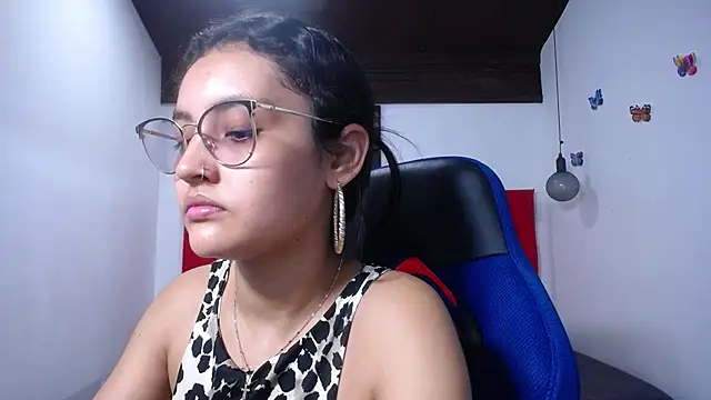 Snapshot of antonella_sweetlittle chatting on 09/09/25, 01:21 antonella sweetlittle online show from 09/09/25, 01:21