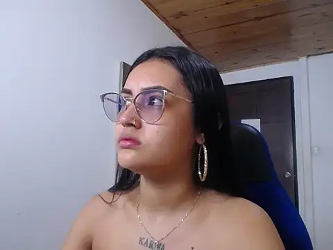 Snapshot of antonella_sweetlittle chatting on 10/01/25, 01:17 antonella sweetlittle online show from 10/01/25, 01:17