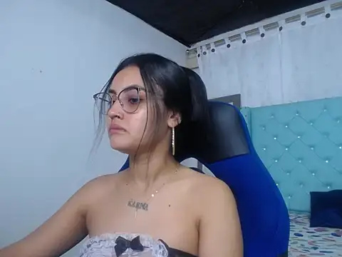 Snapshot of antonella_sweetlittle chatting on 10/21/25, 12:39 antonella sweetlittle online show from 10/21/25, 12:39