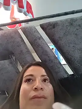 Snapshot of Alona_Evans chatting on 02/04/26, 09:09 Alona Evans online show from 02/04/26, 09:09