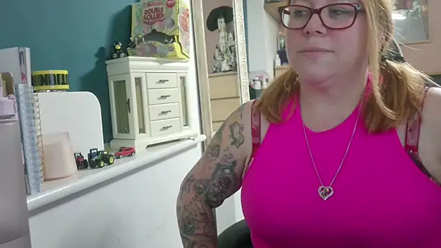 NikiDeeOfficial online show from 09/14/25, 09:14