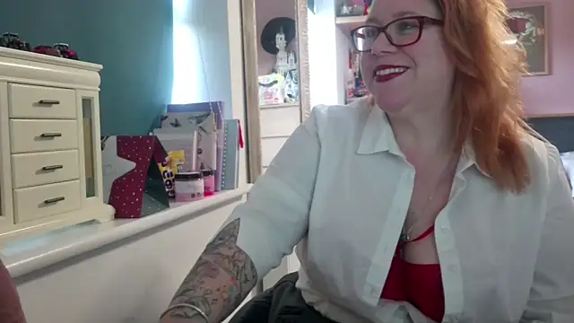 NikiDeeOfficial online show from 12/16/25, 12:10