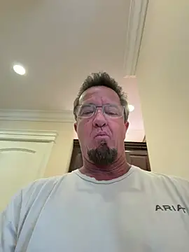 sluttydylan online show from 06/26/26, 09:52