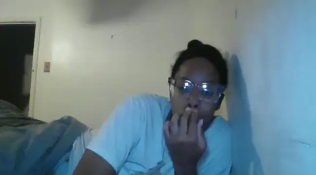 Snapshot of madamsensuale chatting on 12/07/24, 06:43 madamsensuale online show from 12/07/24, 06:43