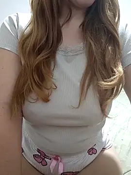 Snapshot of lucyredhead chatting on 02/11/26, 09:25 lucyredhead online show from 02/11/26, 09:25