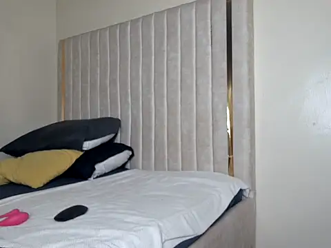 Snapshot of prety_lily chatting on 02/11/26, 12:48 prety lily online show from 02/11/26, 12:48