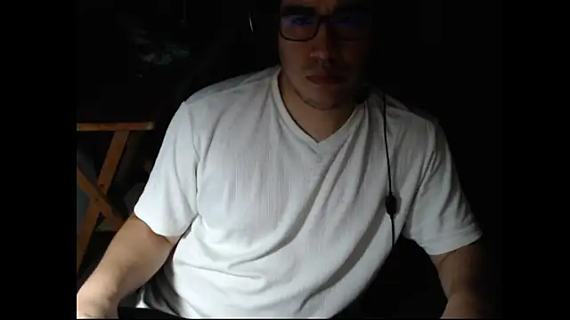 thealfawolf01 online show from 03/12/25, 11:44