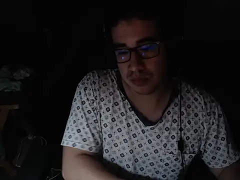 thealfawolf01 online show from 05/05/26, 04:53