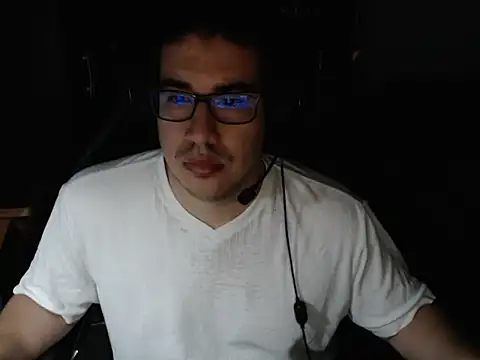 thealfawolf01 online show from 05/06/26, 06:19