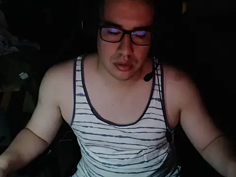 thealfawolf01 online show from 05/12/26, 02:52