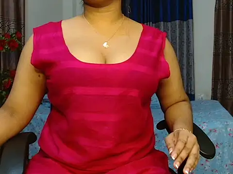 Snapshot of Unlucky-flowers chatting on 11/17/25, 01:39 Unlucky-flowers online show from 11/17/25, 01:39